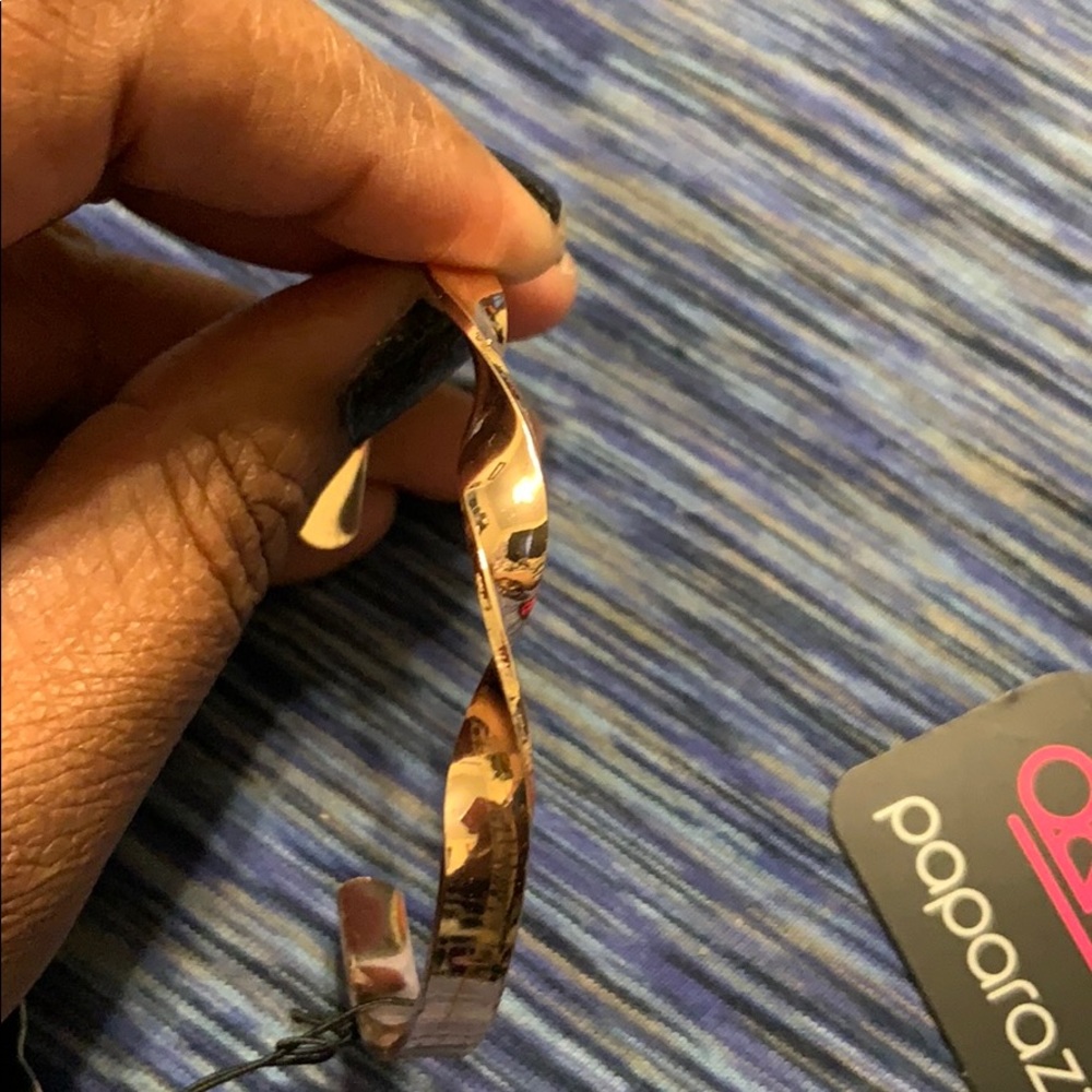 Bracelets - Picture 3 of 5